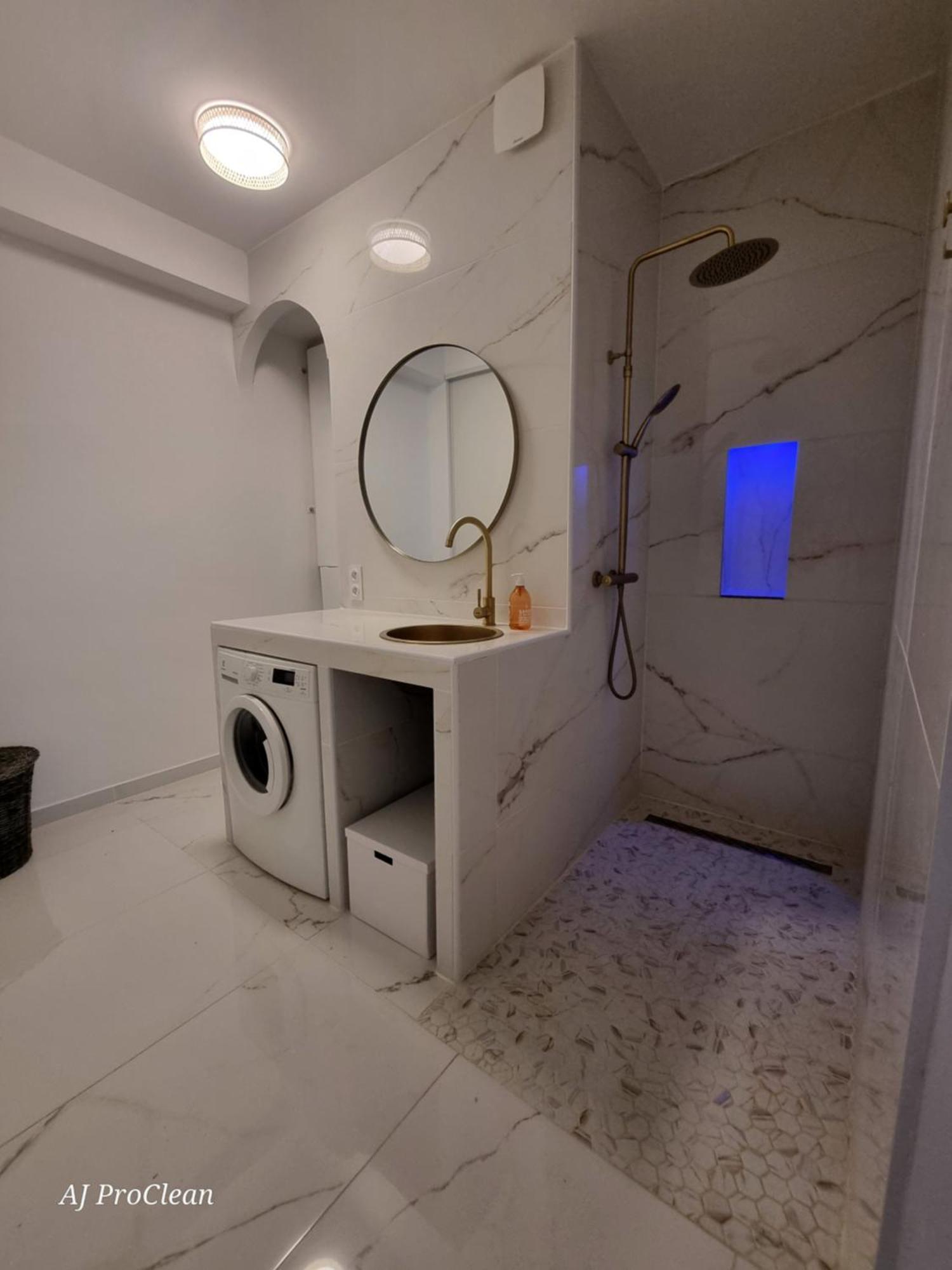 Loft Les Cigales, Refait A Neuf A 5min De La Avec Parking - By Auraconciergerie Appartement
